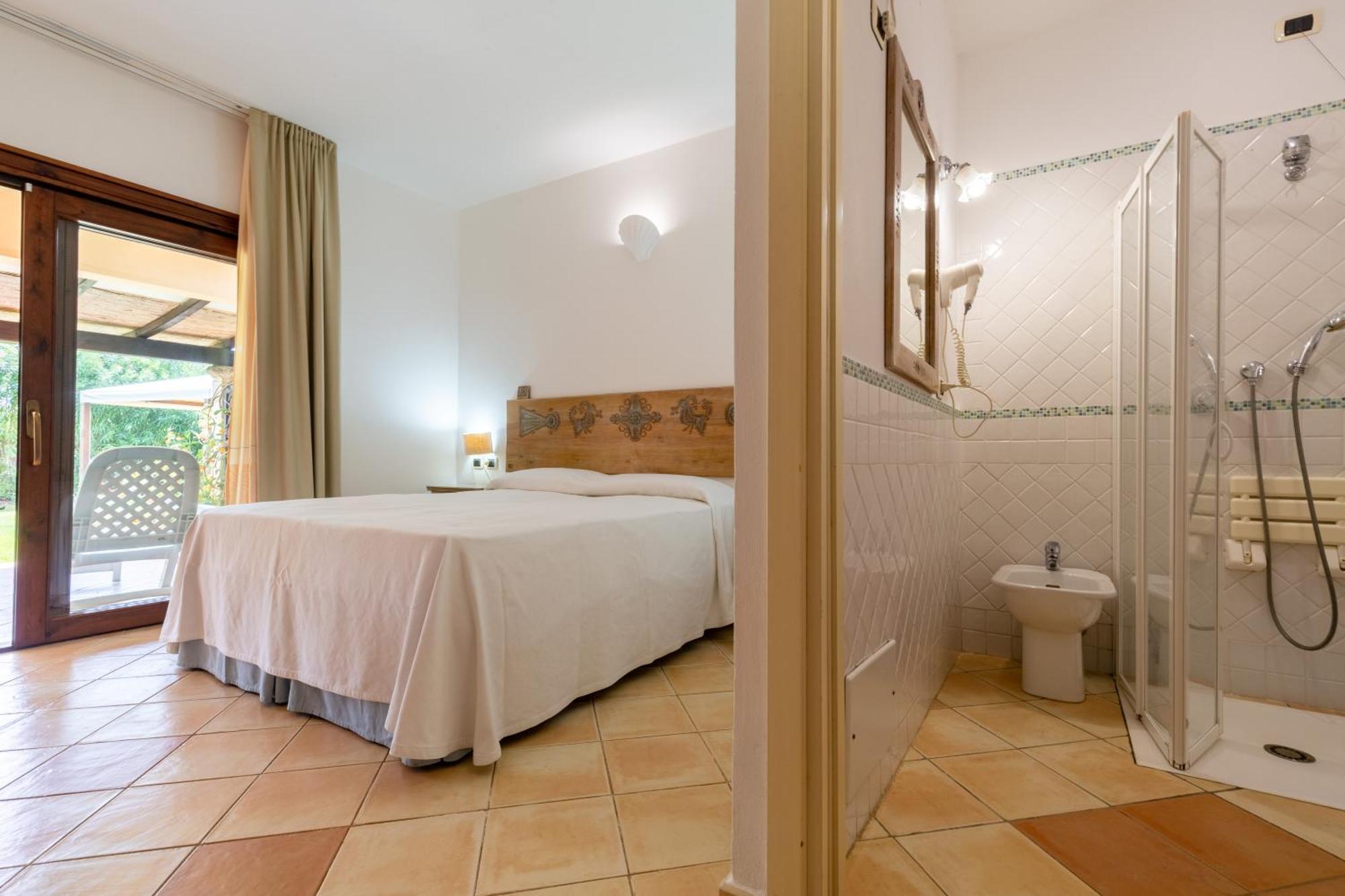 Aparthotel Porto Giunco 2*